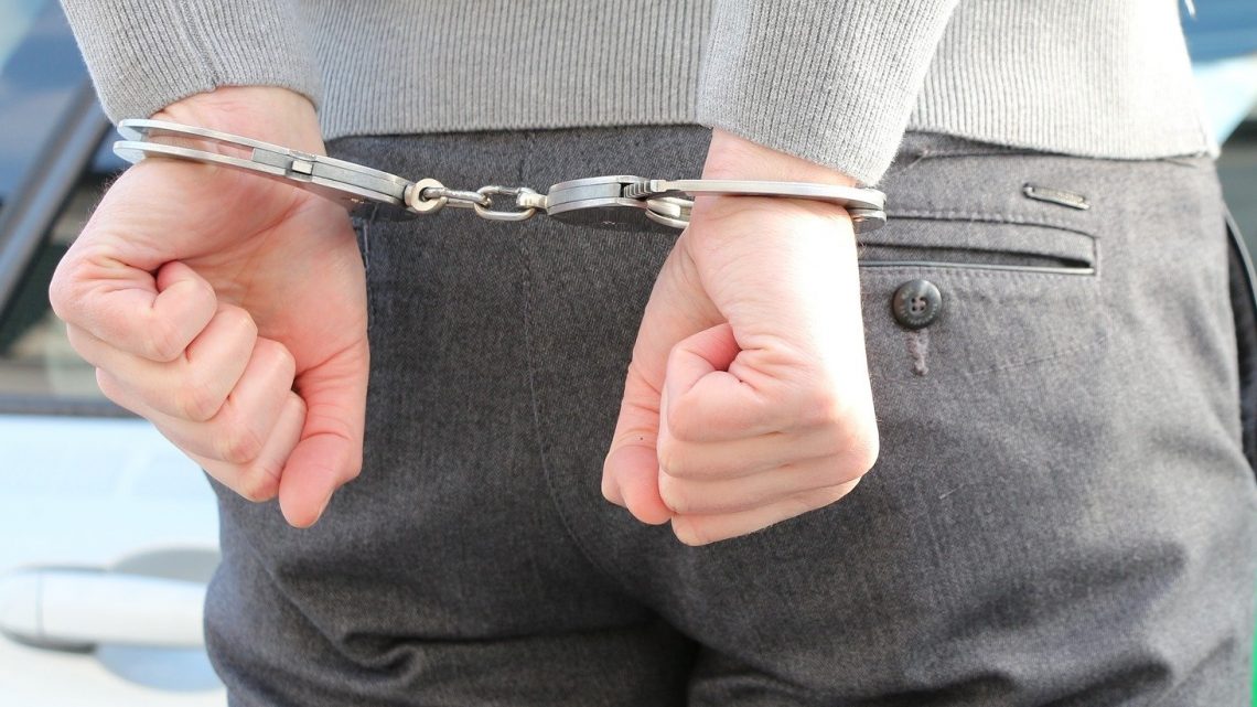 Jovem detido por suspeita de roubo em Matosinhos Jovem detido por suspeita de roubo em Matosinhos