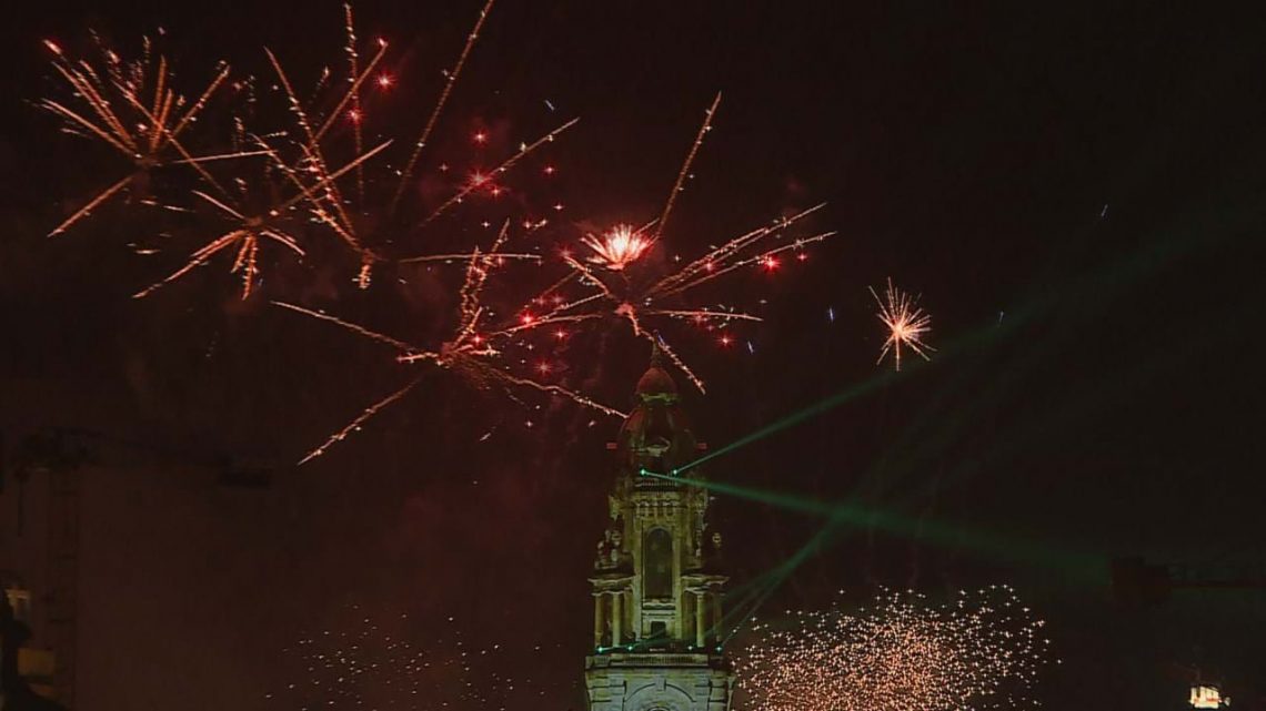 Domingo há fogo de artifício para comemorar 25 de Abril no Porto Domingo há fogo de artifício para comemorar 25 de Abril no Porto