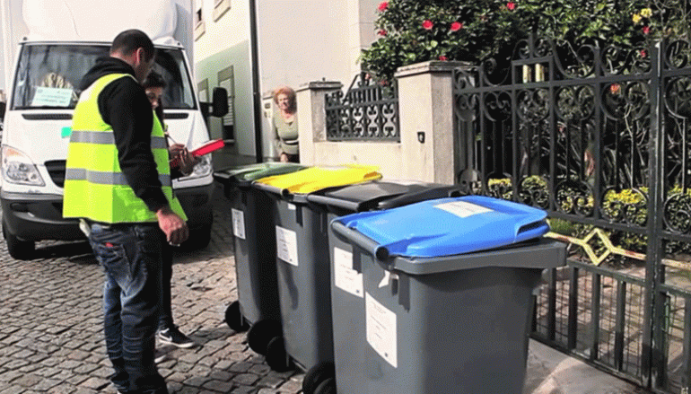 Recolha seletiva de resíduos porta a porta no Porto Recolha seletiva de resíduos porta a porta no Porto
