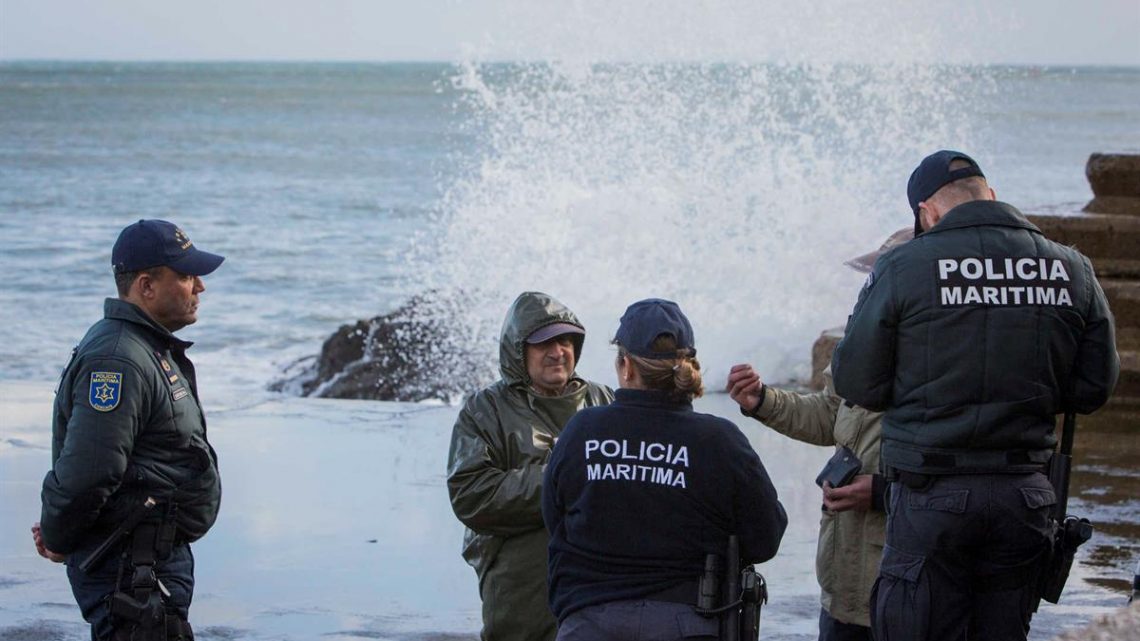Resgatadas três pessoas em dificuldades na Praia da Lagoa, na Póvoa de Varzim Resgatadas três pessoas em dificuldades na Praia da Lagoa, na Póvoa de Varzim