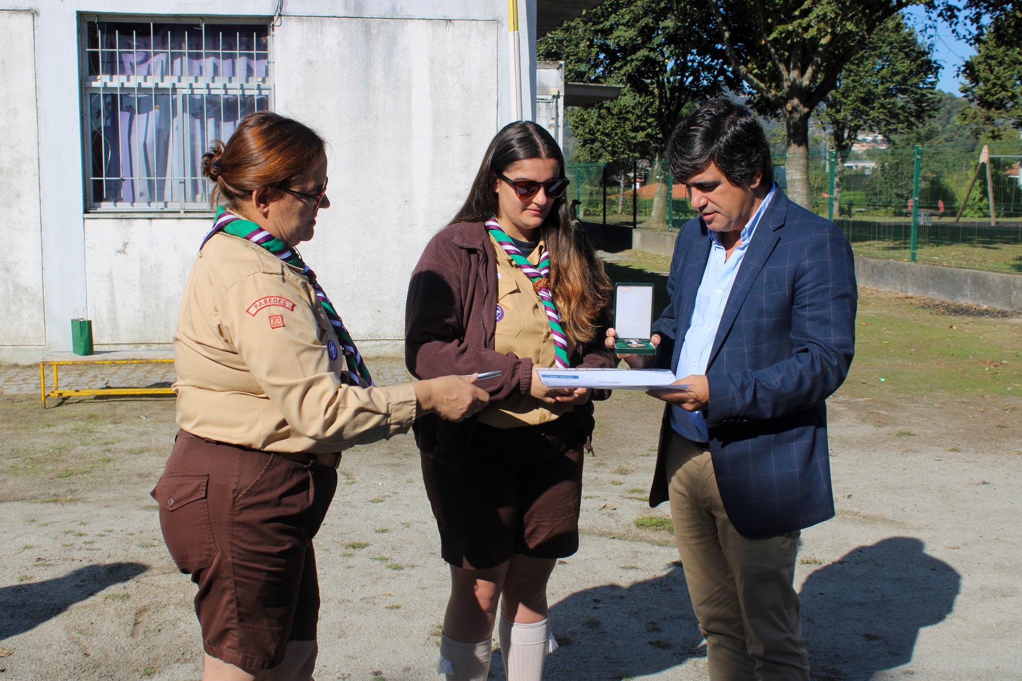 Associação de Escoteiros de Portugal distinguiu o município de Paredes  com a Medalha de Grau Ouro