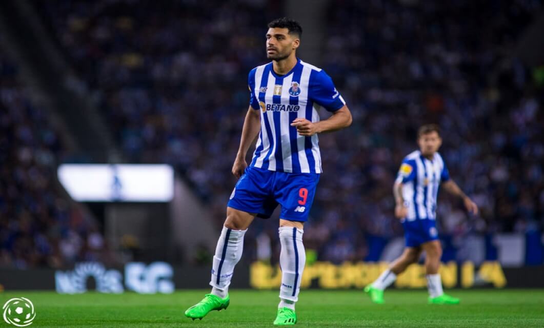 Mehdi Taremi, do FC Porto, foi eleito o melhor jogador do mês . Bruno Lourenço do Boavista marcou o melhor golo do mês de setembro