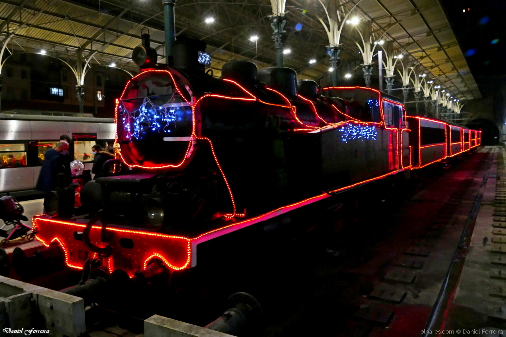 Comboio de Natal vai circular a partir deste sábado entre o Porto e Ermesinde