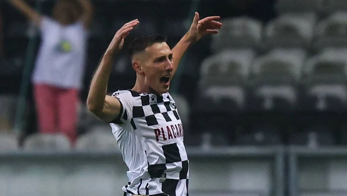 Boavista irredutível não deixa sair Bozeník para o Sevilha
