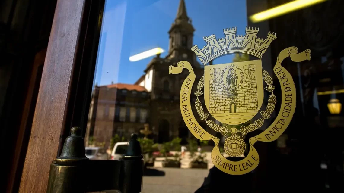 Emmanuel Macron visita o Porto e recebe as Chaves da Cidade das mãos de Rui Moreira Emmanuel Macron visita o Porto e recebe as Chaves da Cidade das mãos de Rui Moreira
