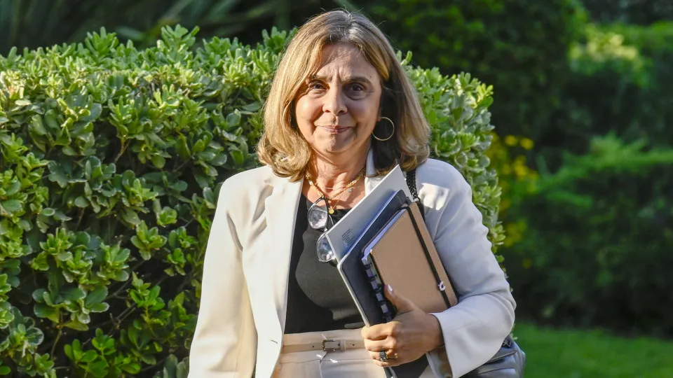 Ministra da Saúde Avaliará Possível Conflito de Interesses na ULS de Gaia-Espinho Ministra da Saúde Avaliará Possível Conflito de Interesses na ULS de Gaia-Espinho