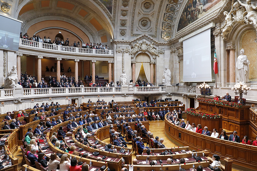 Presidente da República confirma eleições legislativas antecipadas para 18 de maio Presidente da República confirma eleições legislativas antecipadas para 18 de maio