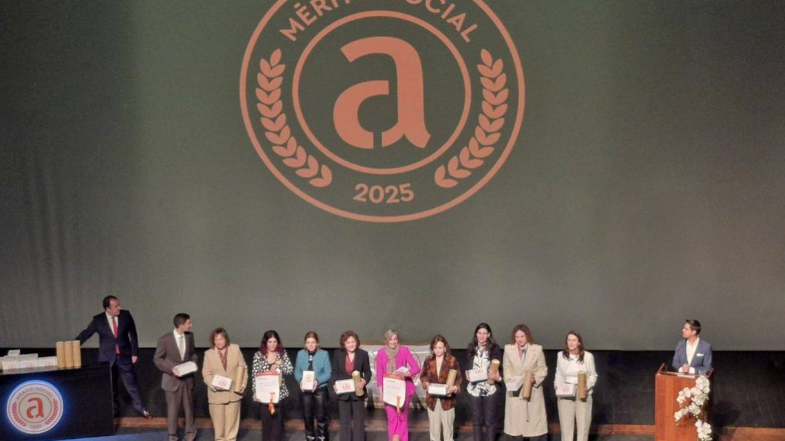 Gondomar recebe Bandeira de Mérito Social 2025 pelo combate à violência doméstica Gondomar recebe Bandeira de Mérito Social 2025 pelo combate à violência doméstica