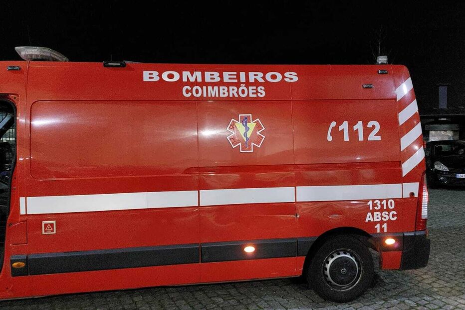 Mulher de 63 anos encontrada em paragem cardiorrespiratória numa embarcação turística no Cais de Gaia Mulher de 63 anos encontrada em paragem cardiorrespiratória numa embarcação turística no Cais de Gaia