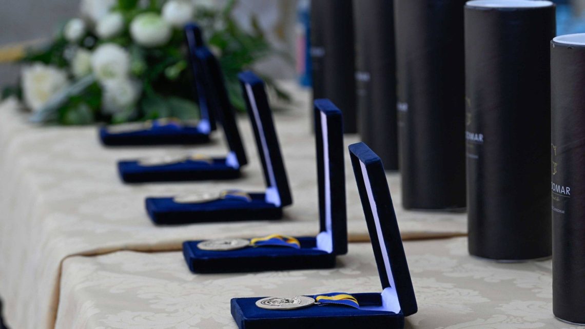 Gondomar Distingue Personalidades com Medalhas do Município nas Comemorações do 25 de Abril Gondomar Distingue Personalidades com Medalhas do Município nas Comemorações do 25 de Abril