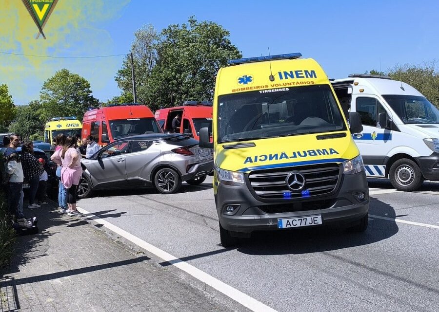 Acidente em Santo Tirso faz oito feridos ligeiros