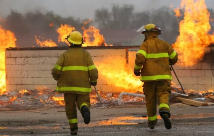 Homem morre em incêndio numa habitação em Espinho Homem morre em incêndio numa habitação em Espinho
