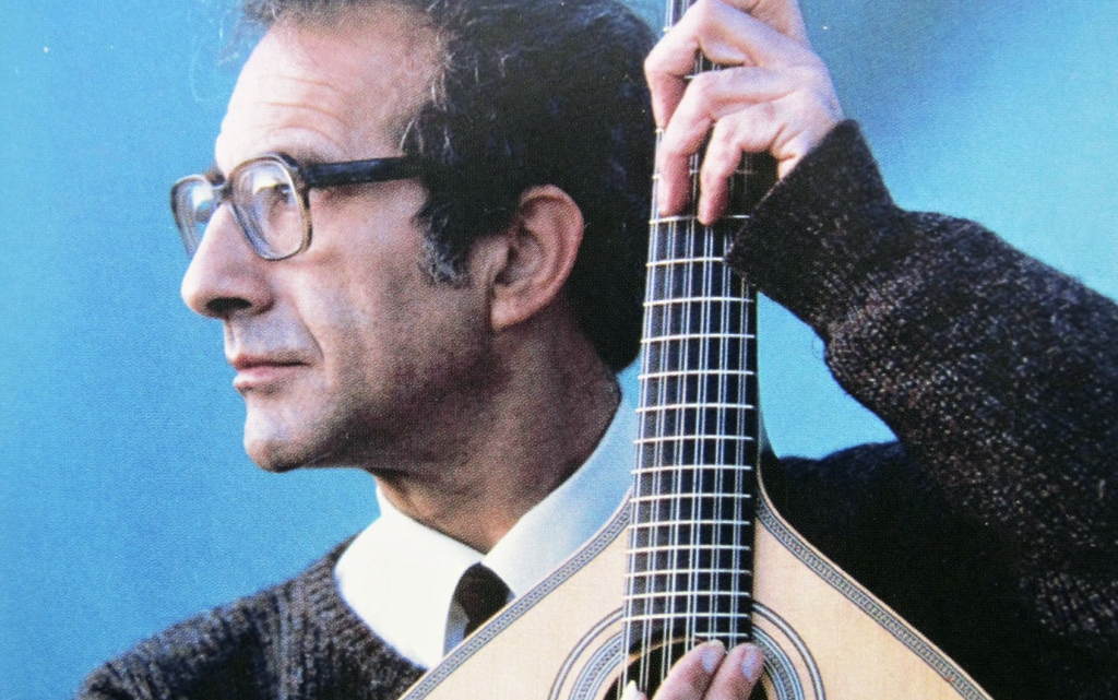 Porto Comemora 25 de Abril com Música, Memória e Liberdade com homenagem a Carlos Paredes e concerto de Capicua Porto Comemora 25 de Abril com Música, Memória e Liberdade com homenagem a Carlos Paredes e concerto de Capicua