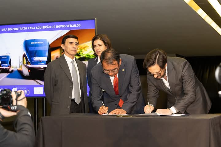 Metro do Porto assina contrato para reforço da frota com mais 22 veículos Metro do Porto assina contrato para reforço da frota com mais 22 veículos