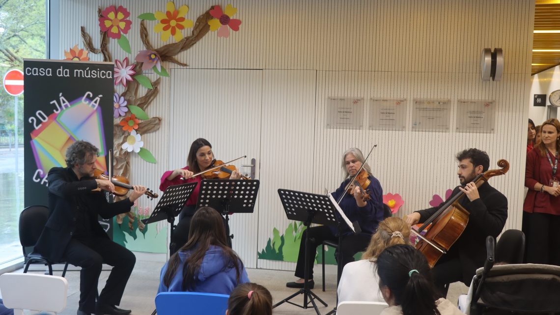 Casa da Música celebra duas décadas de existência com concertos surpresa no Hospital de São João, no Porto Casa da Música celebra duas décadas de existência com concertos surpresa no Hospital de São João, no Porto