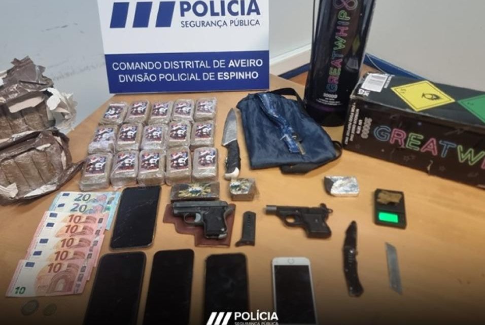 PSP de Espinho detém três homens por tráfico de droga PSP de Espinho detém três homens por tráfico de droga