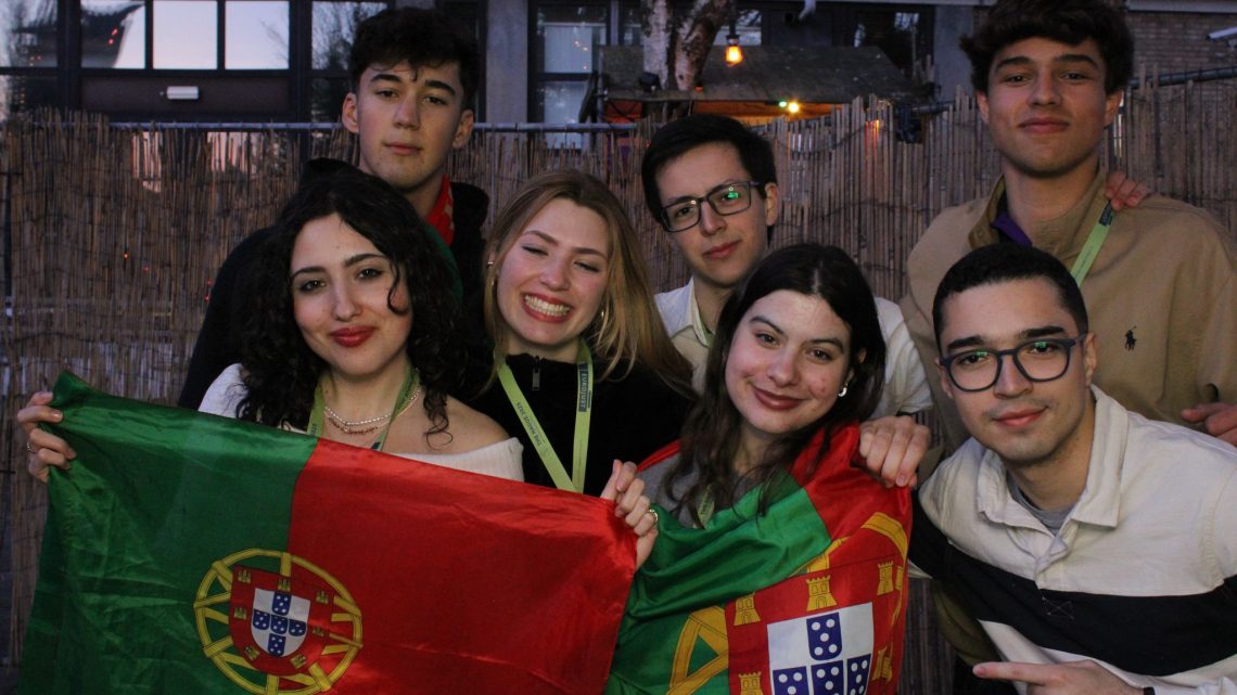 Alunos de Matosinhos representaram Portugal em Sessão Internacional do Parlamento Europeu da Juventude Alunos de Matosinhos representaram Portugal em Sessão Internacional do Parlamento Europeu da Juventude