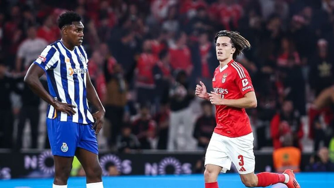 FC Porto derrotado no Clássico frente ao Benfica (1-4) FC Porto derrotado no Clássico frente ao Benfica (1-4)