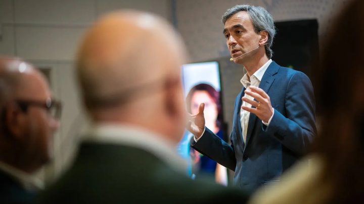 Filipe Araújo anuncia candidatura independente à presidência da Câmara do Porto