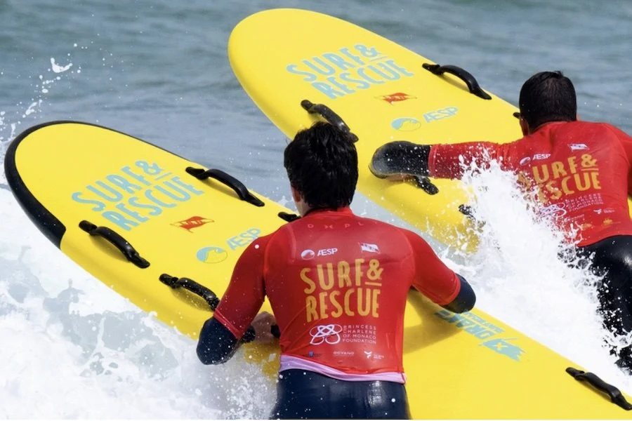 “Surf&Rescue” arranca em Espinho para ensinar surfistas a salvar vidas “Surf&Rescue” arranca em Espinho para ensinar surfistas a salvar vidas