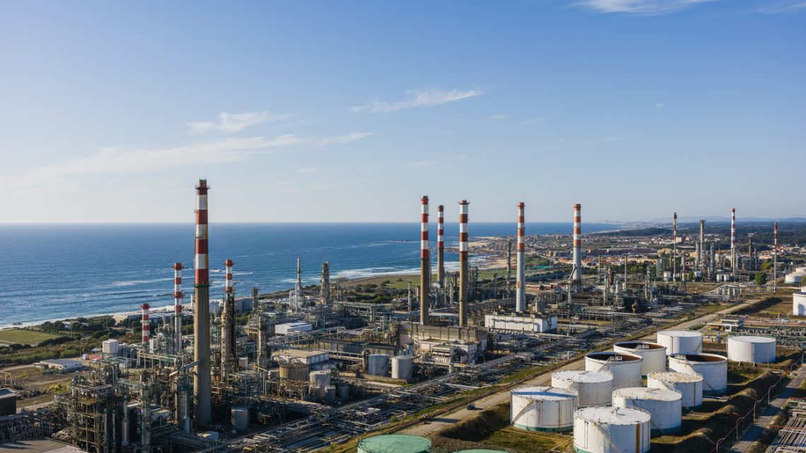 Apoios para ex-trabalhadores da refinaria de Matosinhos abertos até 30 de junho Apoios para ex-trabalhadores da refinaria de Matosinhos abertos até 30 de junho