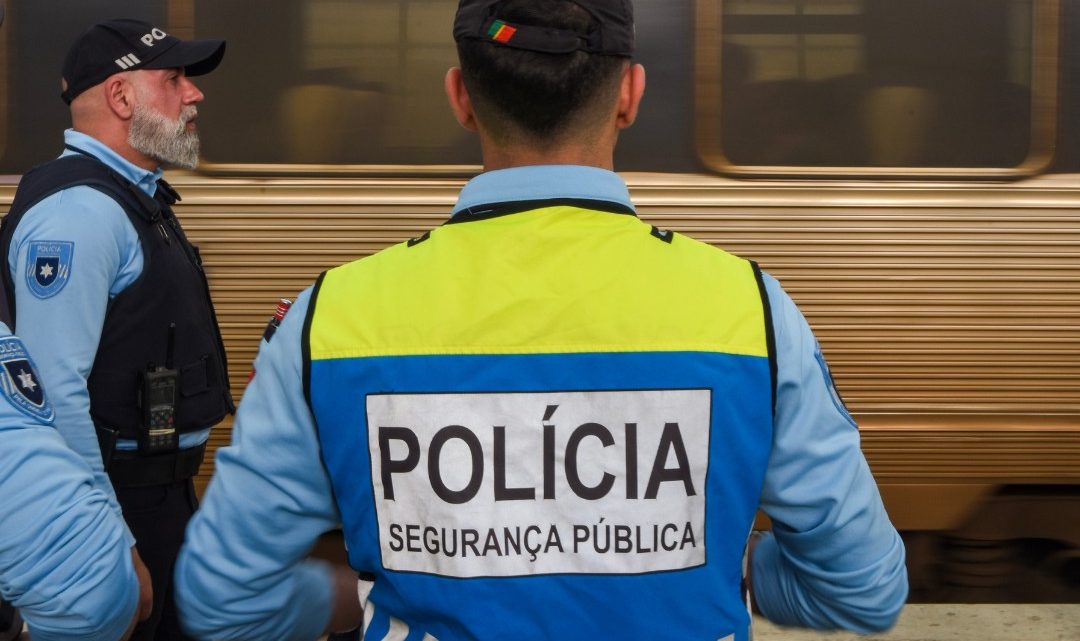 Jovem de 15 anos desaparecida no Porto desde novembro é encontrada em Lisboa Jovem de 15 anos desaparecida no Porto desde novembro é encontrada em Lisboa