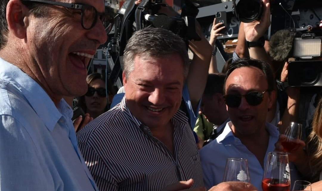Brinde de São João volta a reunir Rui Moreira e Eduardo Vítor Rodrigues na Ponte Luís I Brinde de São João volta a reunir Rui Moreira e Eduardo Vítor Rodrigues na Ponte Luís I