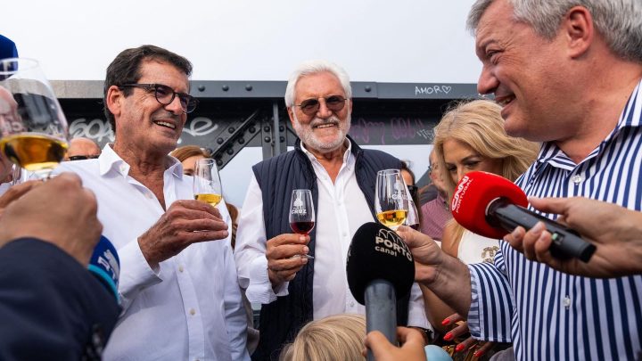 Último brinde de São João: Eduardo Vítor Rodrigues e Rui Moreira despedem-se em clima de festa