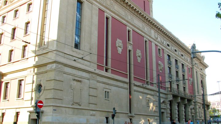 Teatro Nacional São João entrega material técnico a coletividades culturais