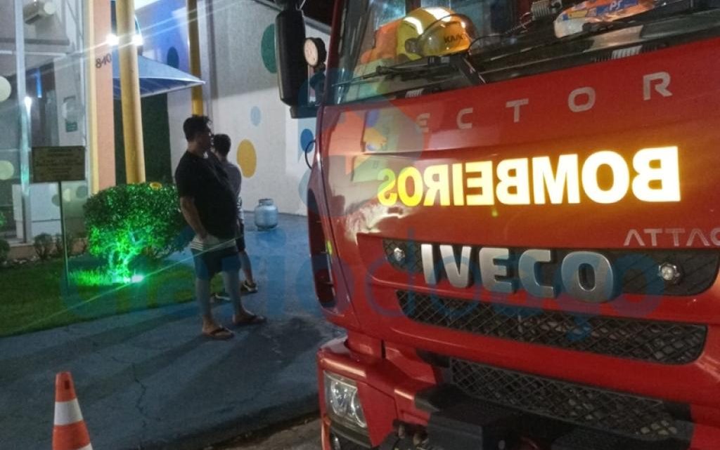 Mulher morre em incêndio num prédio em Águas Santas, na Maia Mulher morre em incêndio num prédio em Águas Santas, na Maia