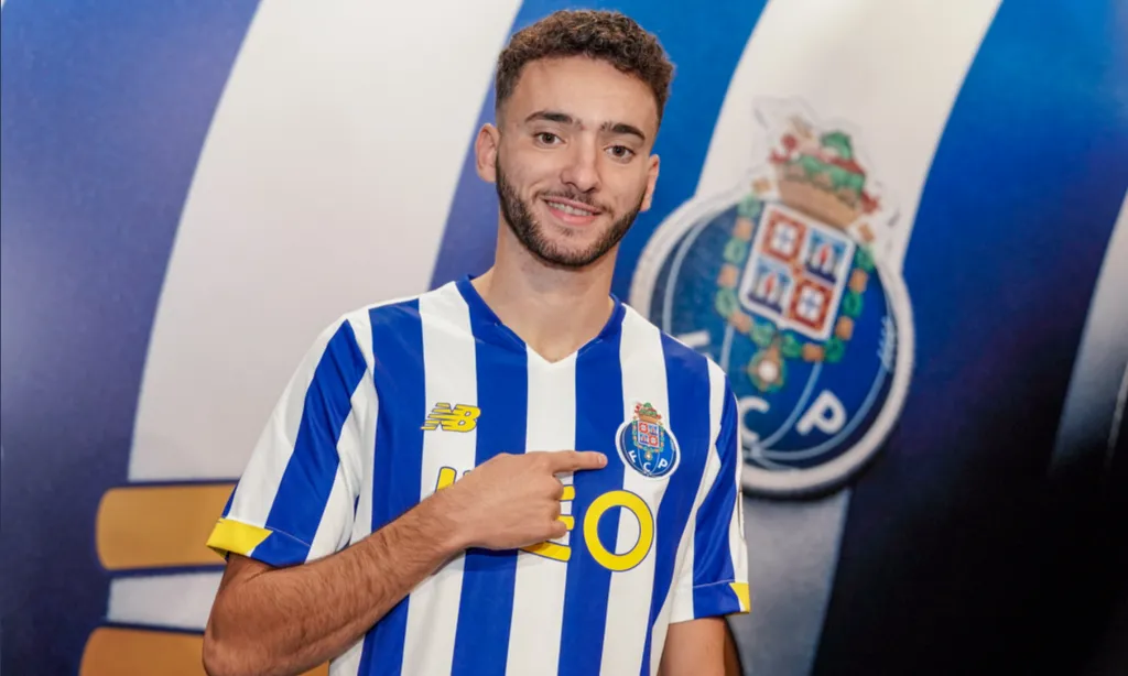 João Mário transfere-se do FC Porto para a Juventus por cerca de 12 milhões de euros João Mário transfere-se do FC Porto para a Juventus por cerca de 12 milhões de euros