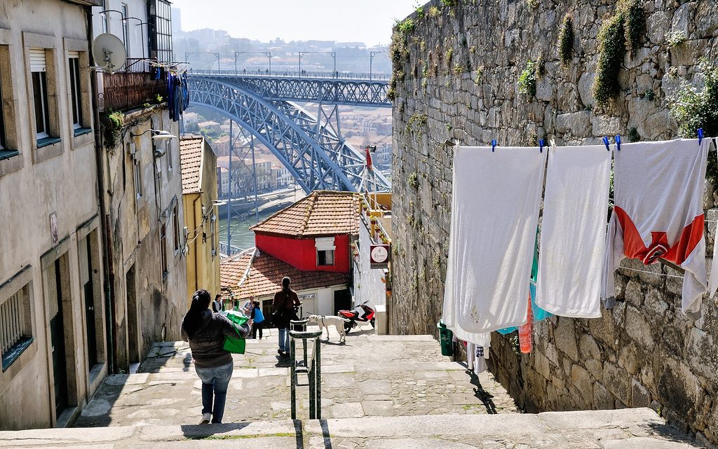 Câmara do Porto aprova por unanimidade delimitação da Unidade de Intervenção de Santa Clara para reabilitação urbana junto à Ponte Luís I Câmara do Porto aprova por unanimidade delimitação da Unidade de Intervenção de Santa Clara para reabilitação urbana junto à Ponte Luís I
