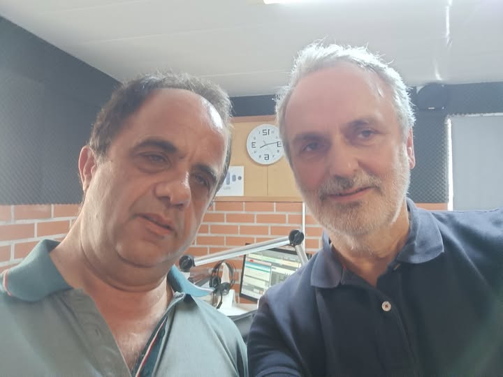António Araújo do Movimento “Fazemos das Tripas Coração” visitou estúdios da Rádio Metropolitana Porto António Araújo do Movimento “Fazemos das Tripas Coração” visitou estúdios da Rádio Metropolitana Porto