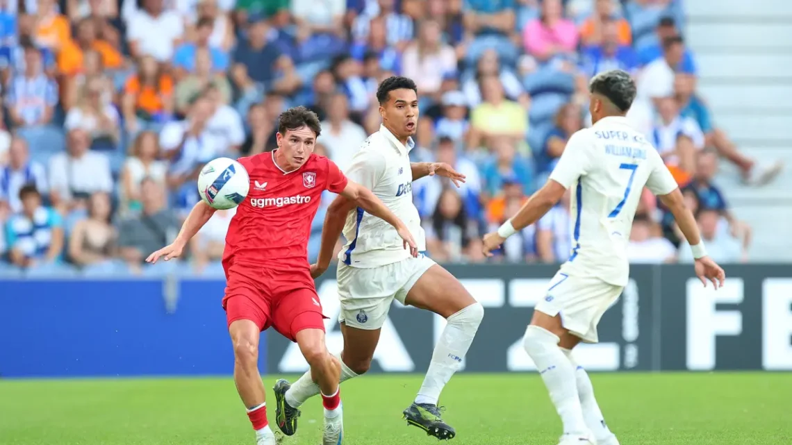 Dragão sorri na estreia de Farioli: triunfo sobre Twente marca arranque da pré-temporada Dragão sorri na estreia de Farioli: triunfo sobre Twente marca arranque da pré-temporada