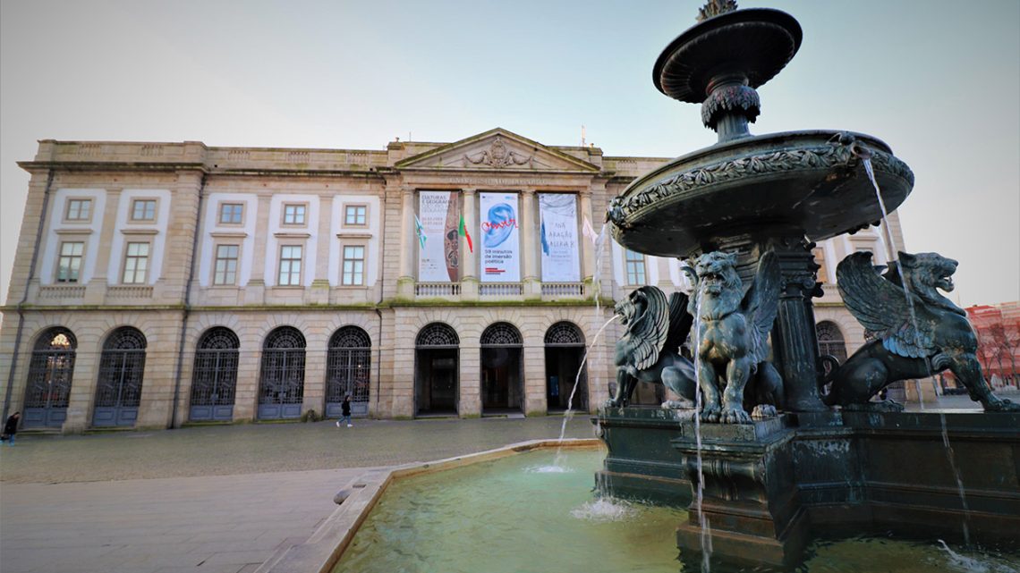 Universidade do Porto alvo de buscas por suspeitas de corrupção e fraude com fundos do PRR