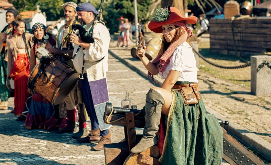 Matosinhos recebe recriação histórica do assalto dos piratas ao Forte de Nossa Senhora das Neves Matosinhos recebe recriação histórica do assalto dos piratas ao Forte de Nossa Senhora das Neves