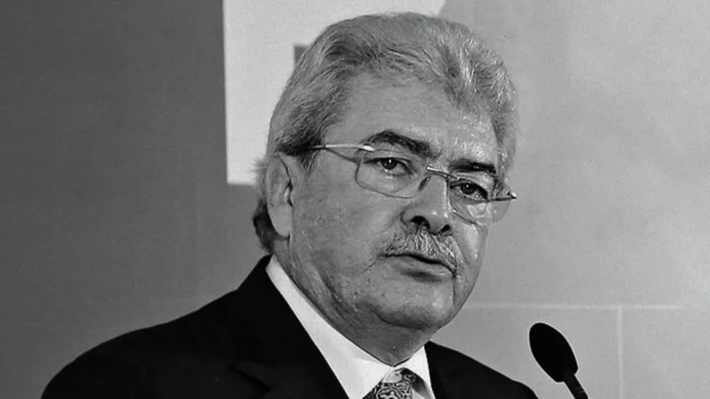 Morreu Joaquim Oliveira, pioneiro dos direitos televisivos no futebol português Morreu Joaquim Oliveira, pioneiro dos direitos televisivos no futebol português