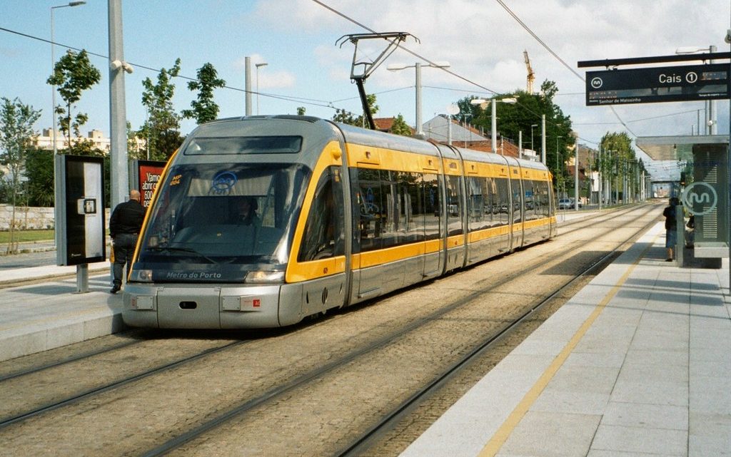 Metro do Porto com circulação condicionada em dois fins de semana devido à substituição de carris na Senhora da Hora Metro do Porto com circulação condicionada em dois fins de semana devido à substituição de carris na Senhora da Hora