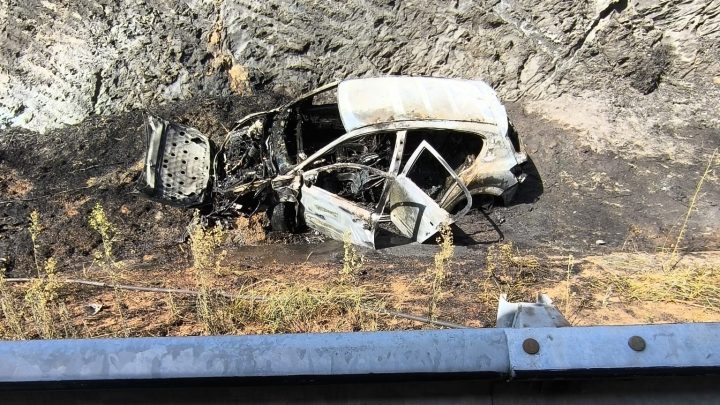 Carro incendiado na A4 em Valongo provoca um ferido
