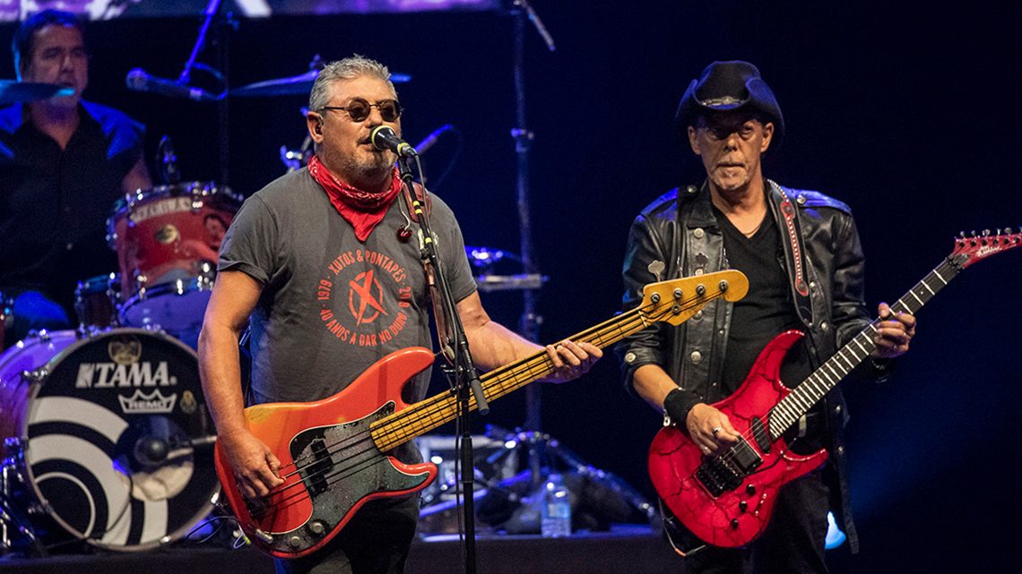 Xutos & Pontapés estreiam-se na Agrival com noite memorável de puro rock português Xutos & Pontapés estreiam-se na Agrival com noite memorável de puro rock português