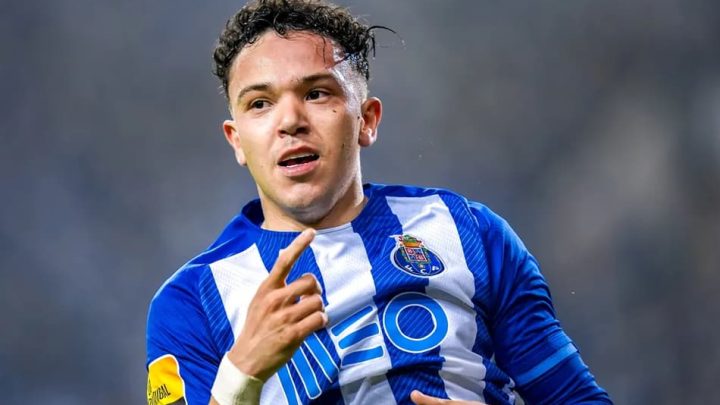 Pepê perto de renovar contrato com o FC Porto até 2029