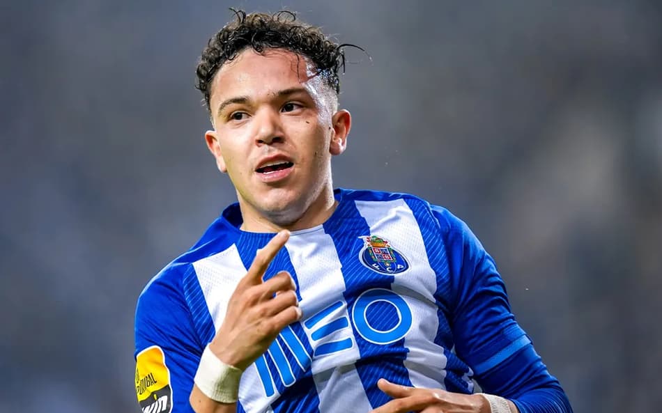 Pepê perto de renovar contrato com o FC Porto até 2029
