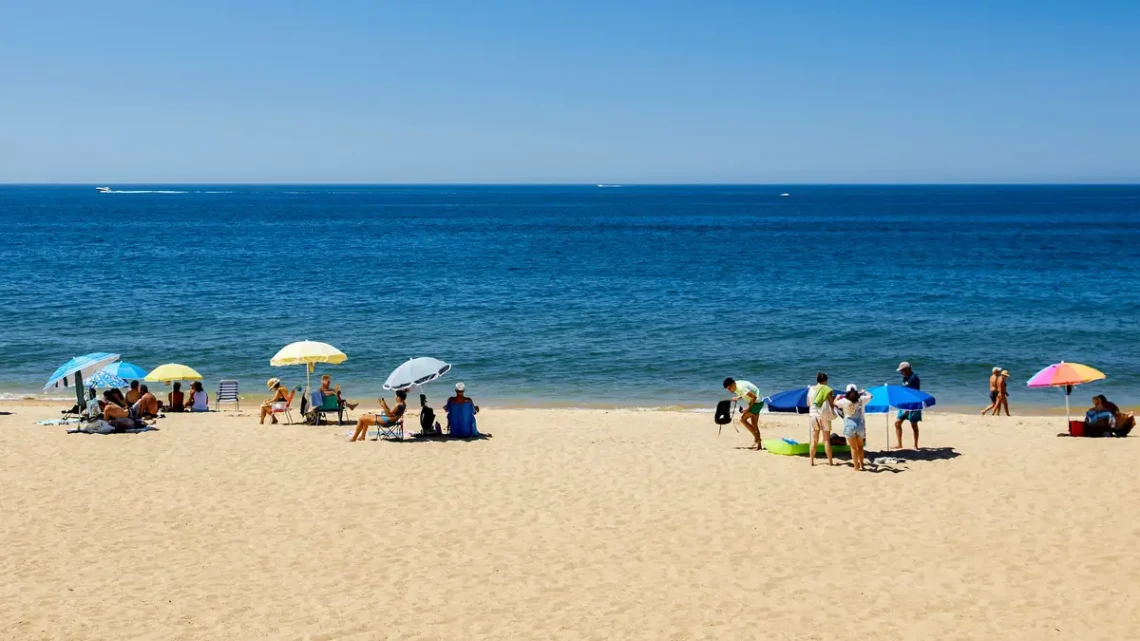 Banhos novamente permitidos nas praias da Póvoa de Varzim após análise microbiológica