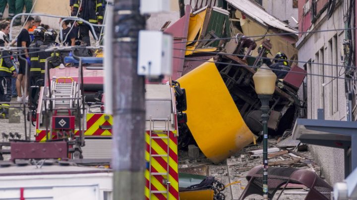 Elevador da Glória: 16 mortos e 21 feridos. PJ confirma maioria das vítimas identificadas