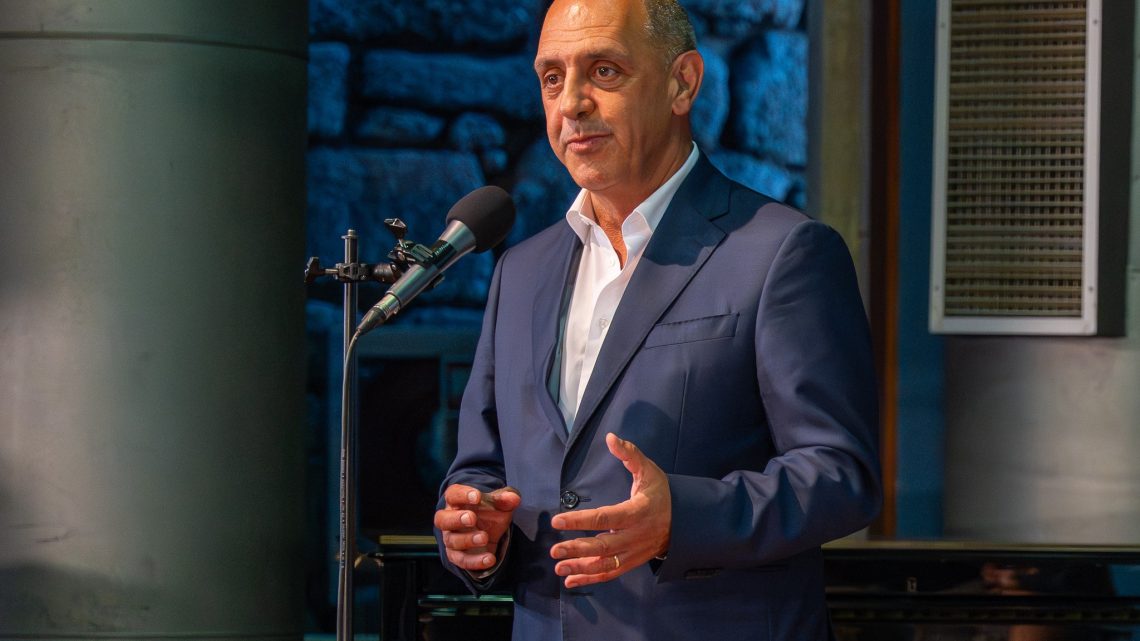 Pizarro promete refeições escolares gratuitas para todos os alunos do Porto