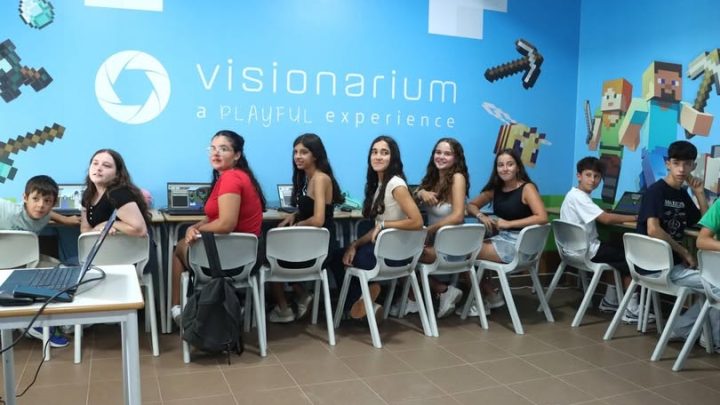 Paredes inaugura sala de criatividade e inovação em parceria com o Visionarium e a Microsoft