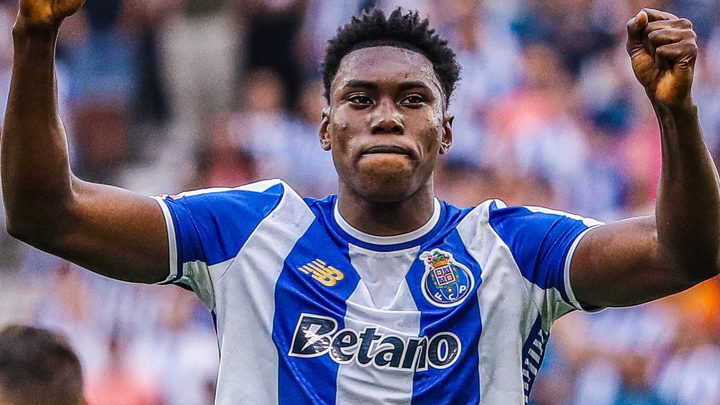 FC Porto vence Nacional e mantém liderança isolada da Liga de Futebol