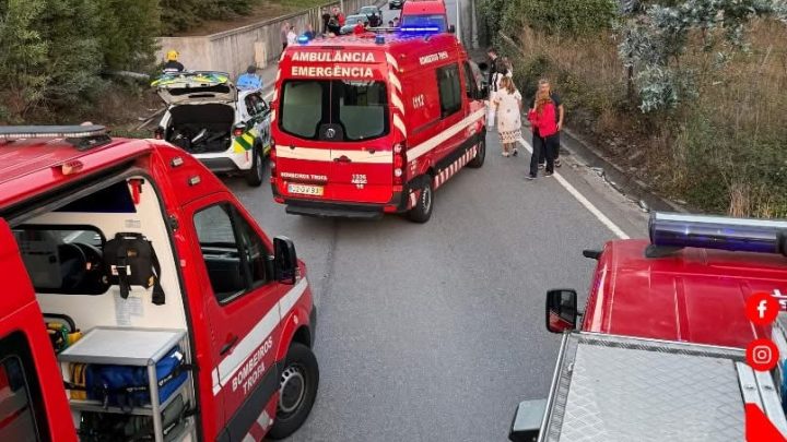 Despiste seguido de capotamento na Trofa provoca três feridos ligeiros