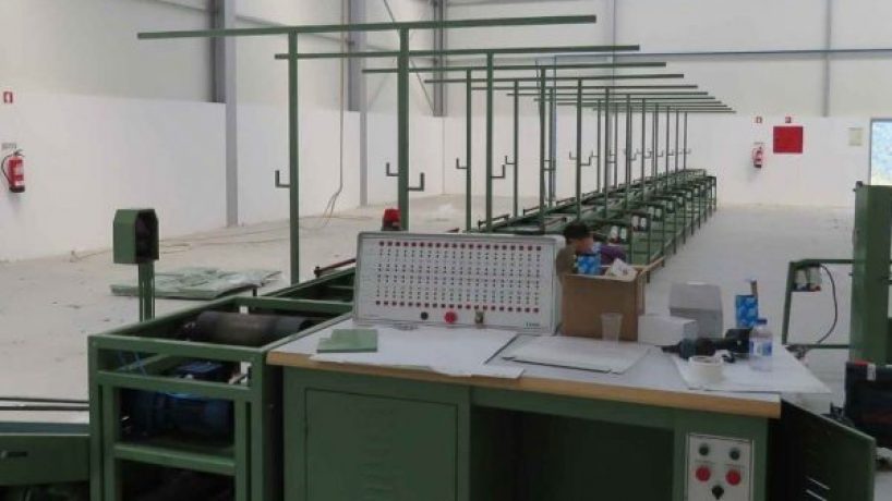 Encerramento surpresa da fábrica YFF II deixa 80 trabalhadores em choque e sem salários em Oliveira de Azeméis