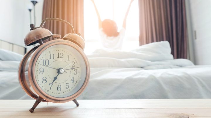 Relógios atrasam uma hora na madrugada de domingo: Portugal entra no horário de inverno